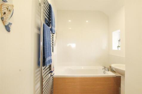 Family-Bathroom-2.jpg