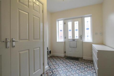 hallway-2-.jpg