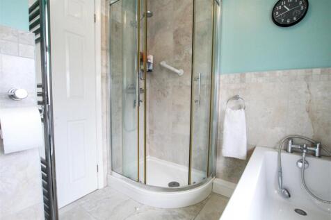Bathroom-3-.jpg