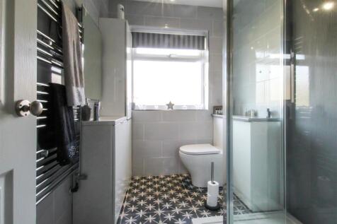 Family-Shower-room.jpg