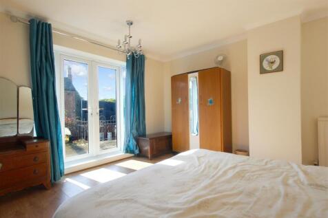 Bedroom-1.5-.jpg