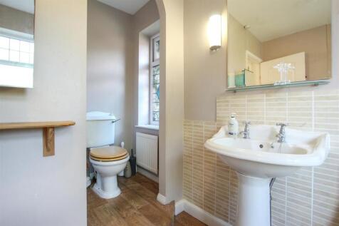bathroom-2.jpg