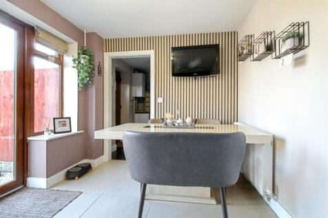 dining-area-.jpg