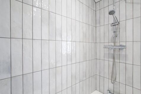 Family Bathroom.jpg