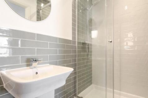 ensuite-shower.jpg