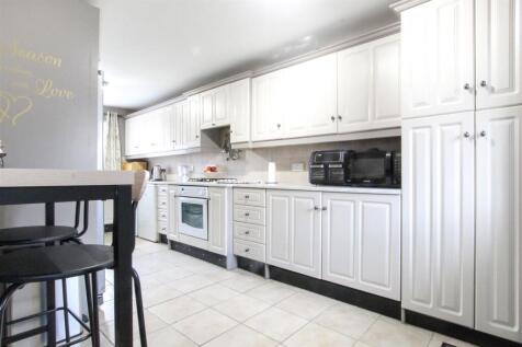 kitchen-3.jpg