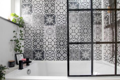 Bathroom-3.jpg