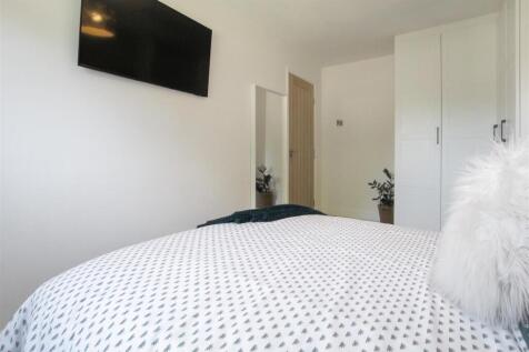 Bed1.1-.jpg