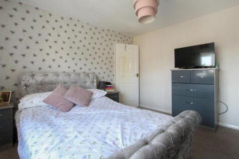 bedroom-1-3.jpg