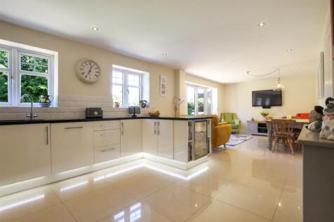 KITCHEN-3-2.jpg