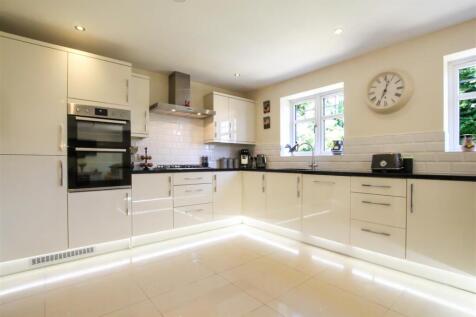 KITCHEN-2-4.jpg