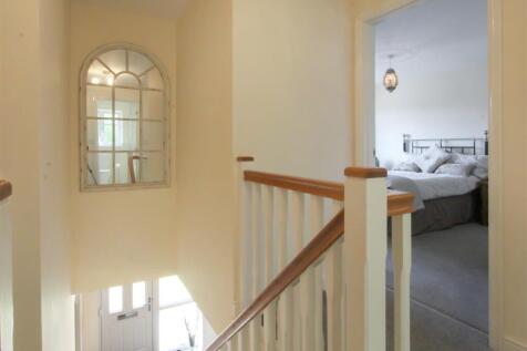 HALLWAY-2.jpg