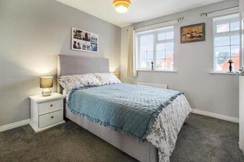 Bedroom One (1).jpg