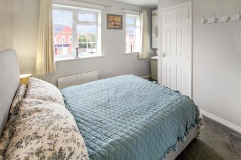 Bedroom One (2).jpg
