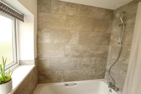 Bathroom-2-3.jpg