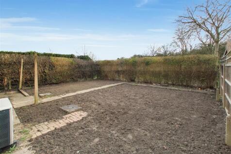 Rear-Garden-2-1.jpg