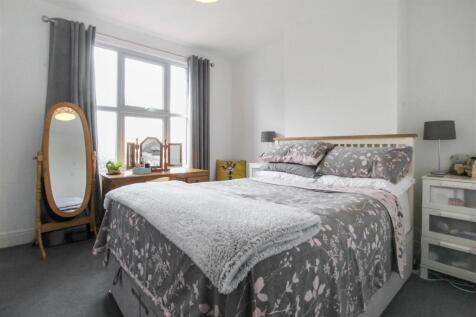 bedroom1.3.jpg