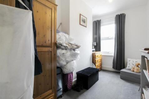 Bedroom-2.2-5.jpg