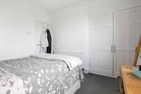 bedroom-1-10.jpg