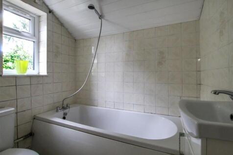 bathroom-3.jpg