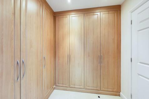 Walk-In Wardrobe Area