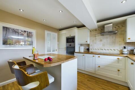 Extended Breakfast Kitchen