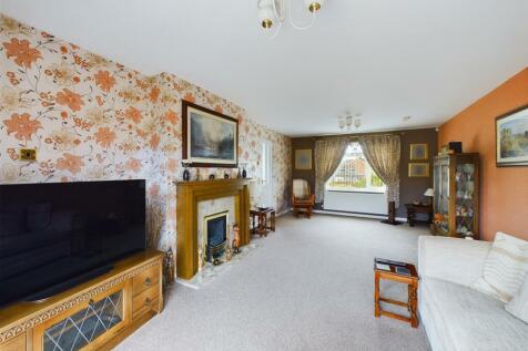 Spacious Lounge