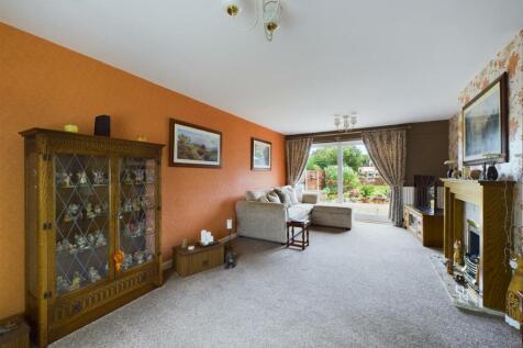 Spacious Lounge