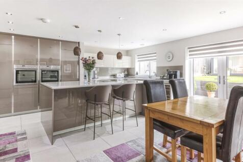 Fabulous Open Plan Living Kitchen