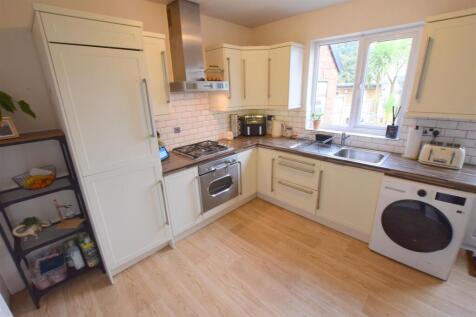 kitchen 2.JPG