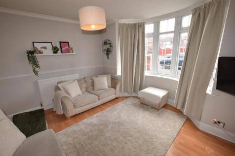 lounge 1.JPG