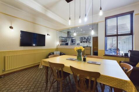 Fabulous Open Plan Dining Kitchen