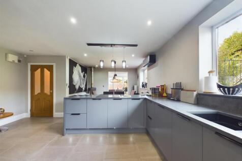Bespoke Fitted Kitchen