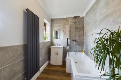 Well-Appointed Bathroom
