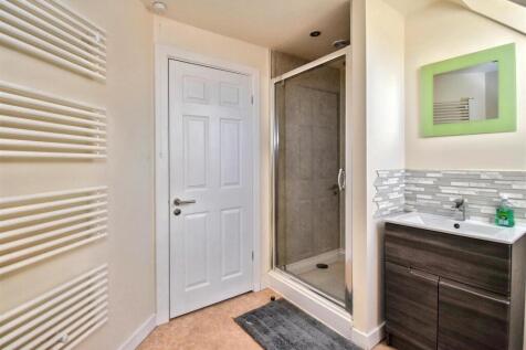Family Shower Room