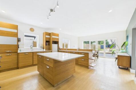 Fabulous Open Plan Dining Kitchen