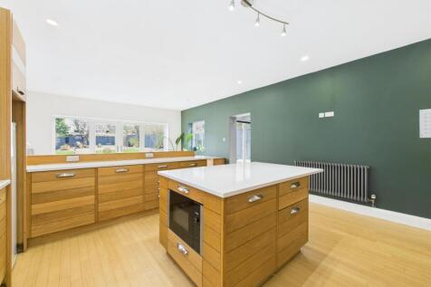 Fitted Kitchen