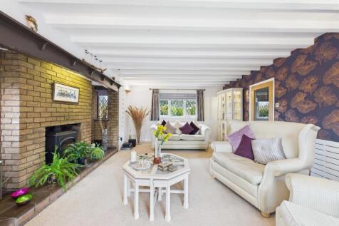 Impressive Lounge