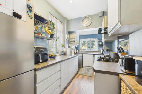 Fitted Kitchen