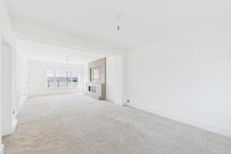 Spacious Lounge