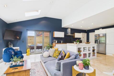 Living Kitchen/Dining/Family Room