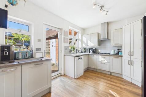 Fitted Kitchen