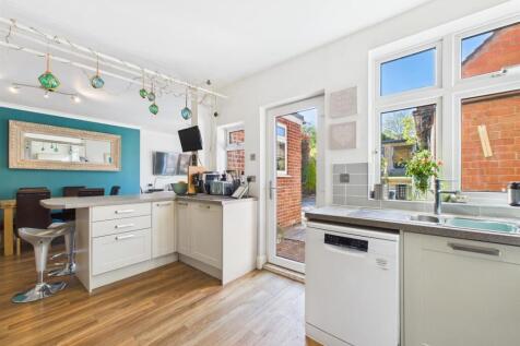 Fitted Kitchen