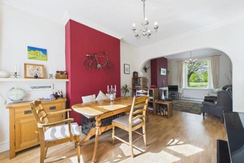 Open Plan Lounge/Dining Room