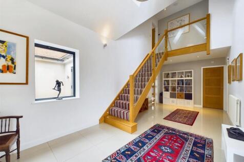 Impressive Entrance Hall