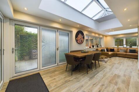 Orangery/Family Room