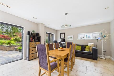 Stunning Open Plan Living Kitchen