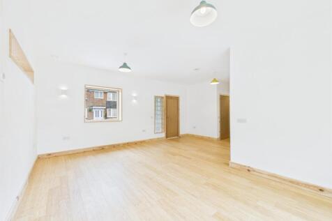 Spacious Lounge