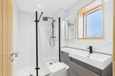 Superbly Appointed Shower Room