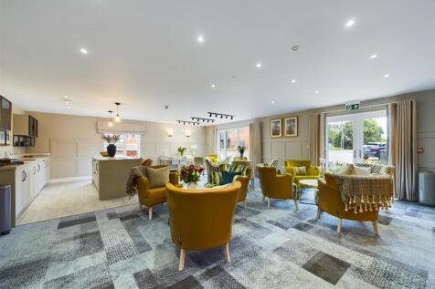Communal Lounge/Kitchen Area